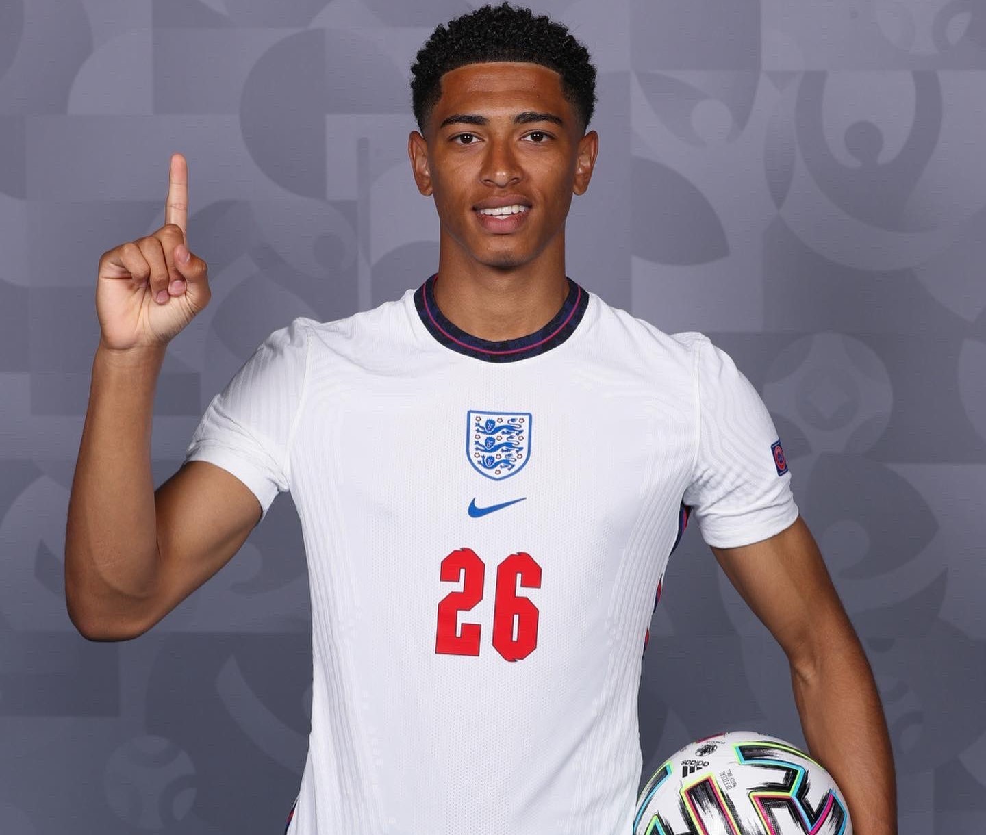 连续30场非友谊赛保持不败，西班牙是历史第四队