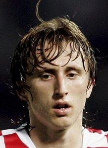 王钰栋三线作战不停歇，中超、U21联赛及国字号密集出战压力巨大