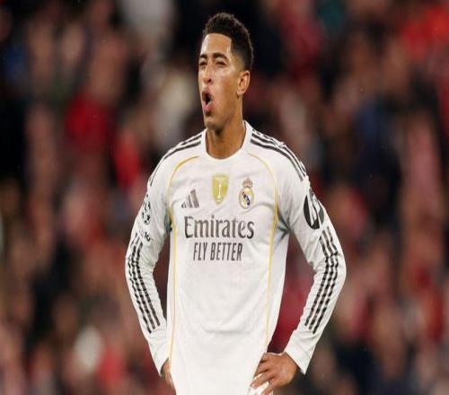巴萨在塞维利亚对阵贝蒂斯的百年对决：历史的延续与未来的碰撞
